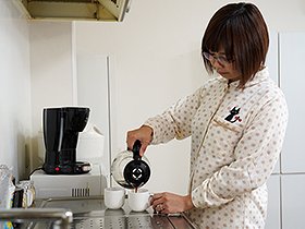 中出し学級崩壊 教員歴17年のプライドが高い妻がDQNクラスの担任になった 赤瀬尚子　サンプル画像06